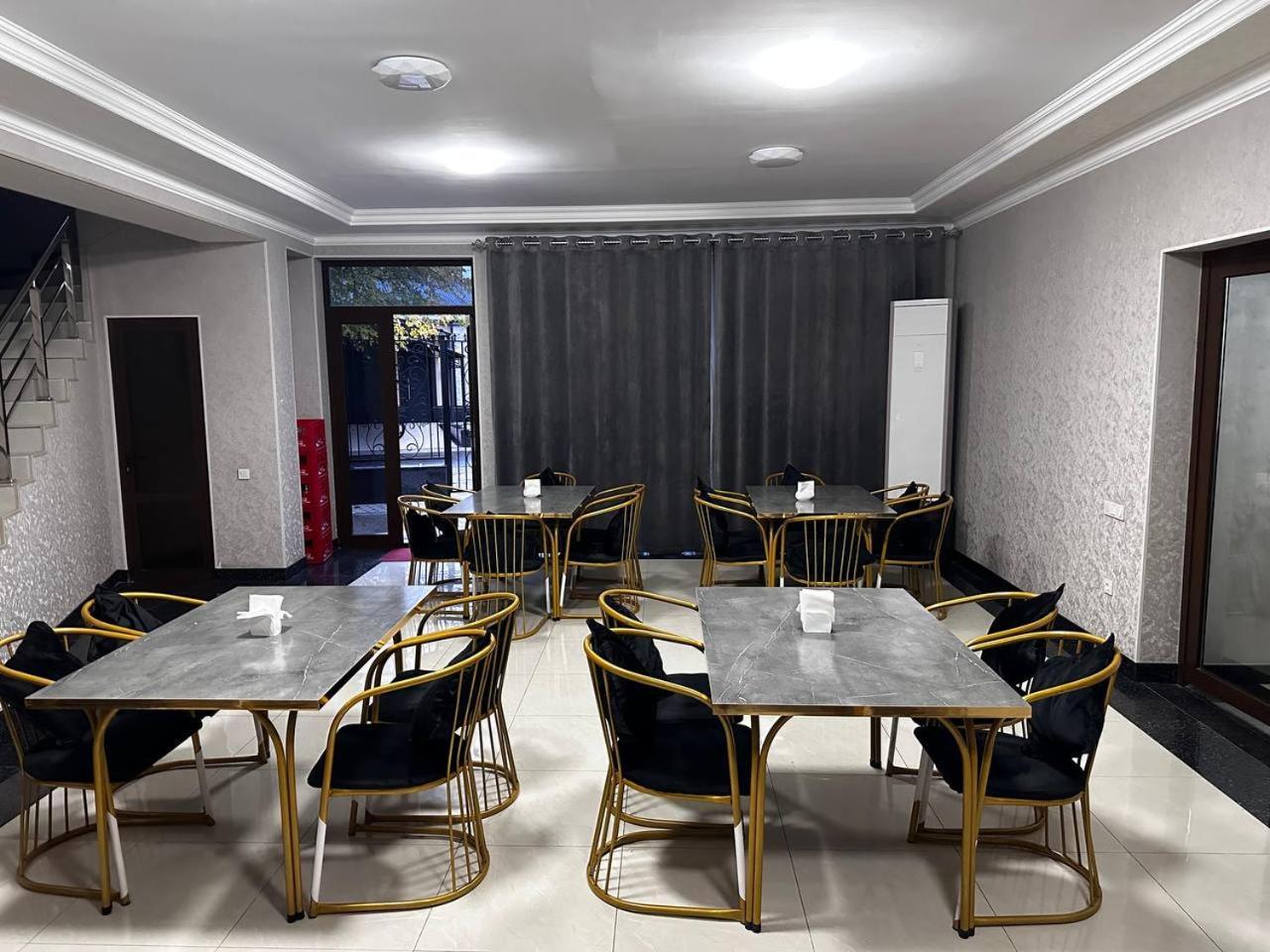 The Moon Tashkent Hotel Zewnętrze zdjęcie