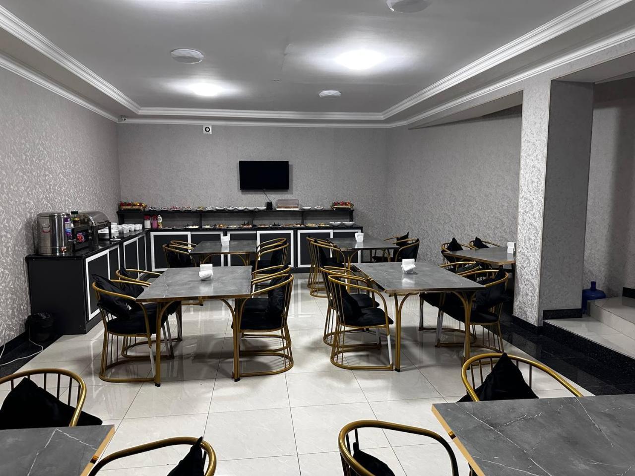 The Moon Tashkent Hotel Zewnętrze zdjęcie